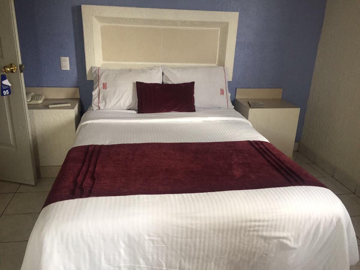 Hotel La Paz Guadalajara Esterno foto